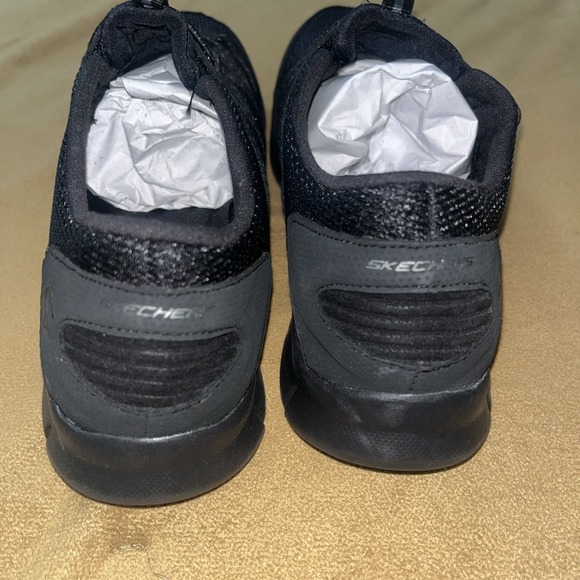 Brand New Skechers Womens Shoes Size 9.5 Strolling Walking Memory Foam 22823 Gym - Picture 7 of 16